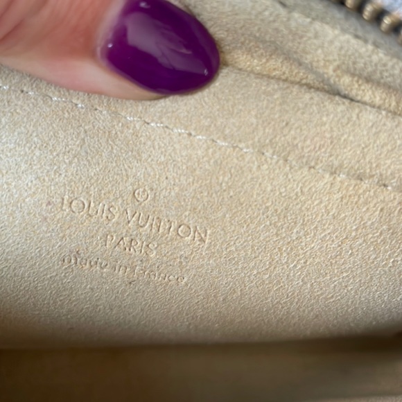 Authentic Louis Vuitton Milla - Picture 8 of 13